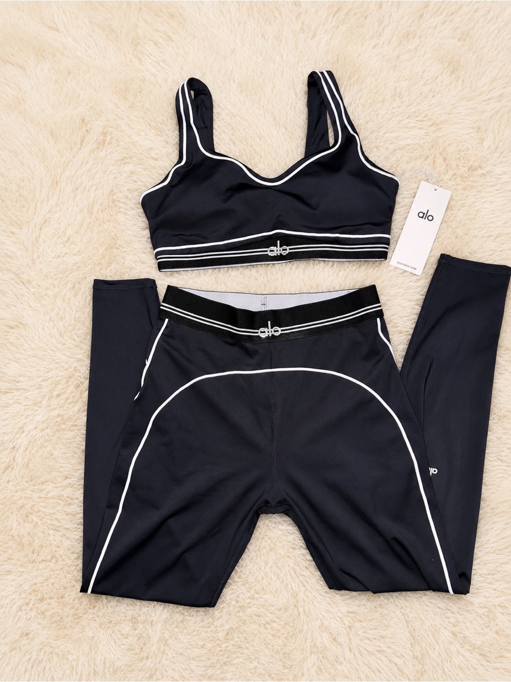 Alo Yoga Women’s Black & White Sports Bra Leggings Matching Set Size M